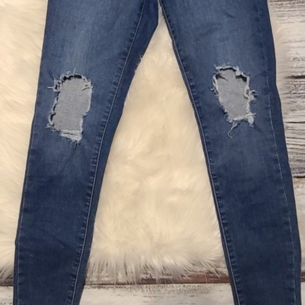 LEVI'S 710 High Rise Skinny Destroyed Jeans - Picture 4 of 11
